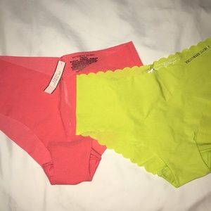 Victoria’s Secret No Show Hiphugger panties NWT
